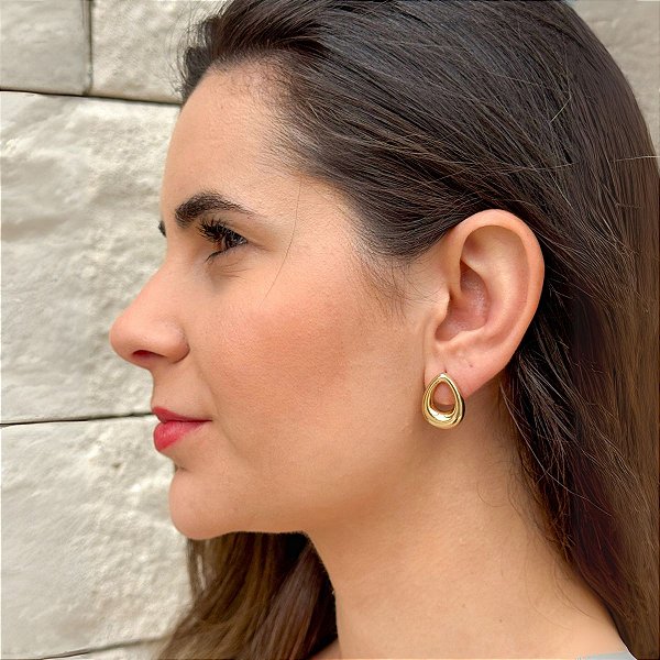 Brinco IsaLuz Gota Vazada Banhado em Ouro 18k