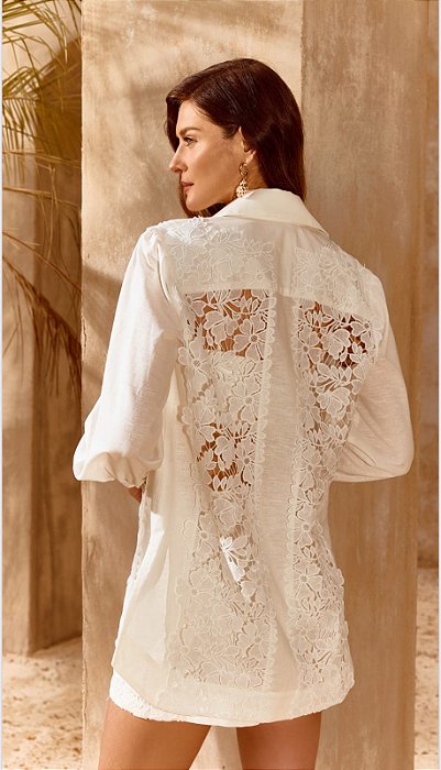 CAMISA COM RENDA