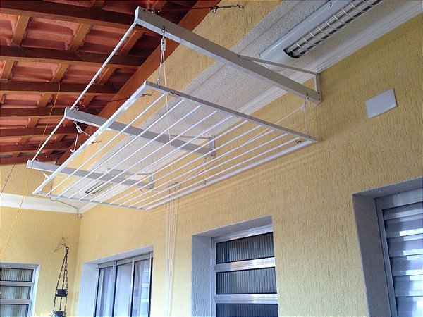 VARAL LEVE TRADICIONAL PARA PAREDE 9 VARETAS