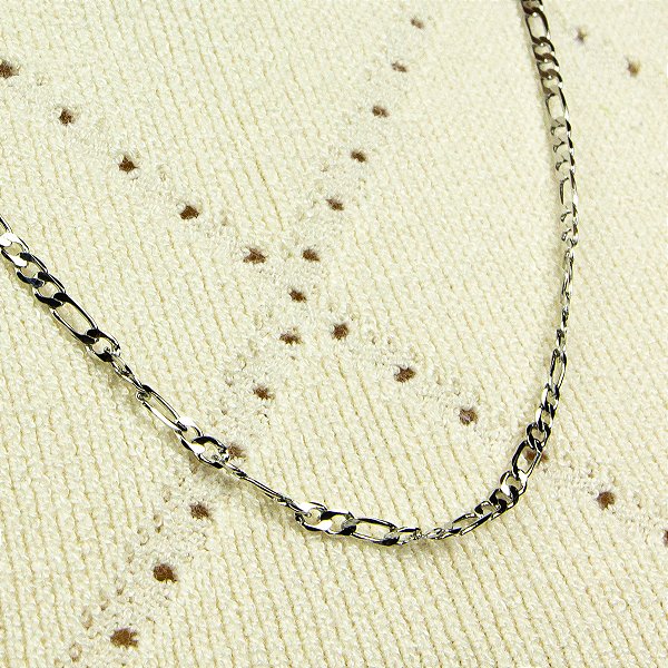 Colar Prateado em Aço Inox