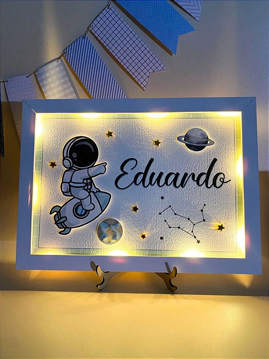 Quadro Iluminado Personalizado - Astronauta