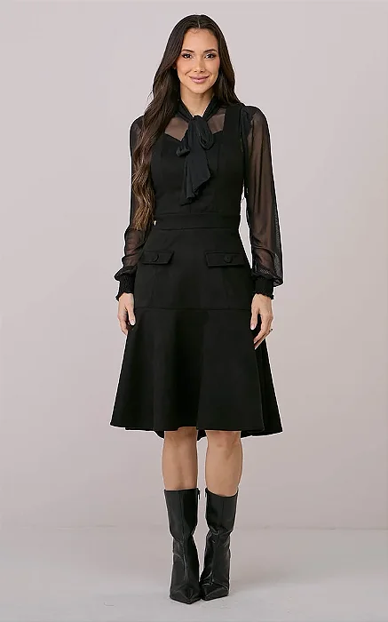Vestido Curto com Bolsos Decorativos Lia Preto- Tata Martello