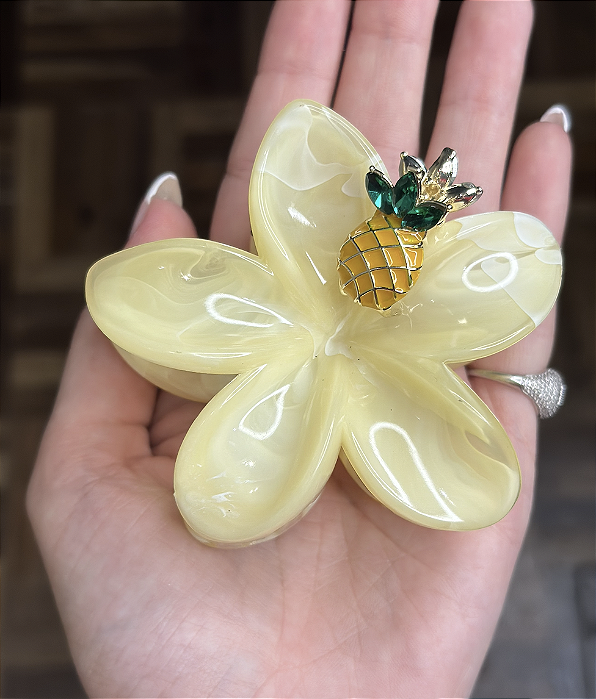 Kit Prendedor Flor Amarela + Abacaxi Cravejado