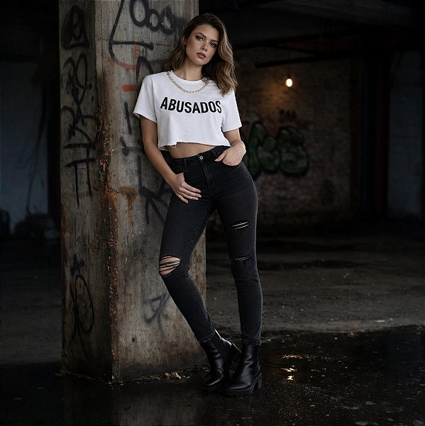 T-Shirt ABUSADOS - Branca