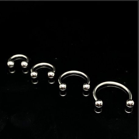 Piercing ferradura