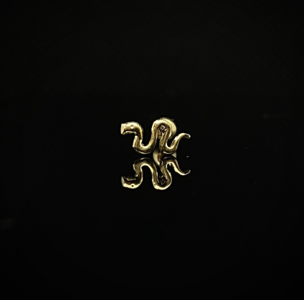 Piercing de cobra liso banhado a ouro
