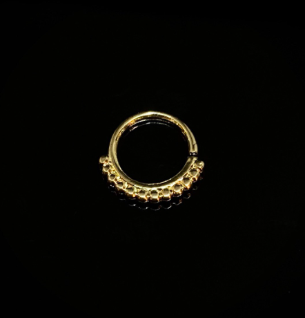 Argola com esferas ao longo