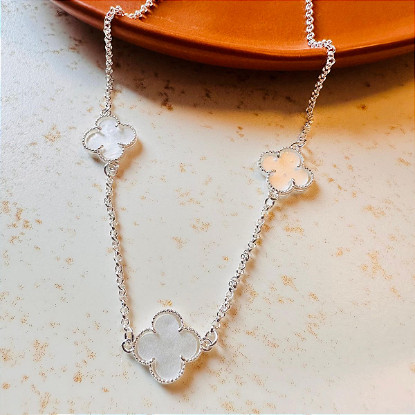 Colar 3 Trevos Madrepérola - 45 cm