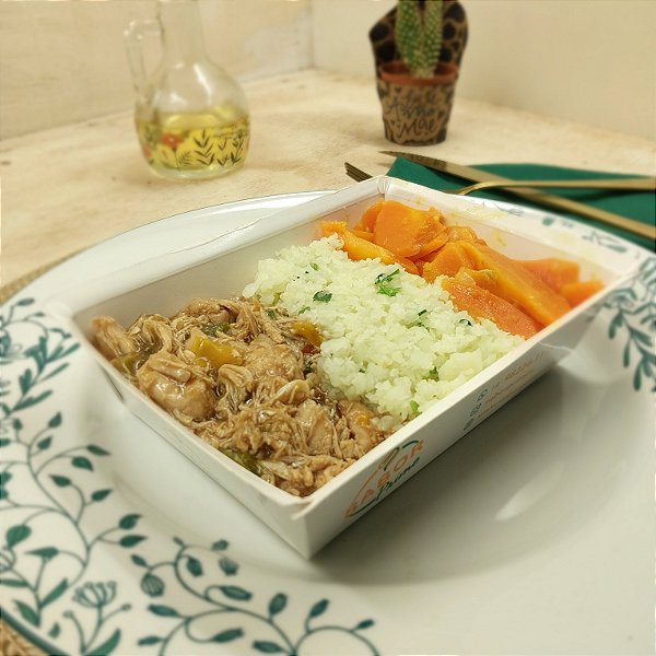 Frango Xadrez + Arroz de couve flor + Cenoura