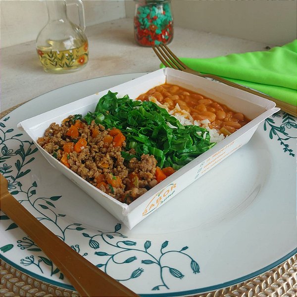 Carne moída com cenoura + Arroz + Feijão + Couve refogada