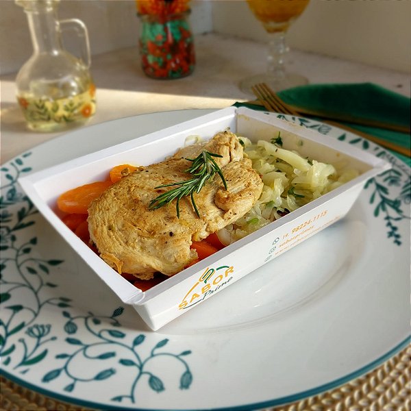 Filé de frango grelhado + Cenoura + Repolho