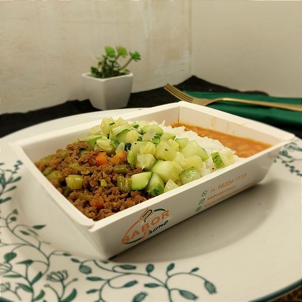 Carne moída c/ cenoura e vagem + Arroz, Feijão e Abobrinha
