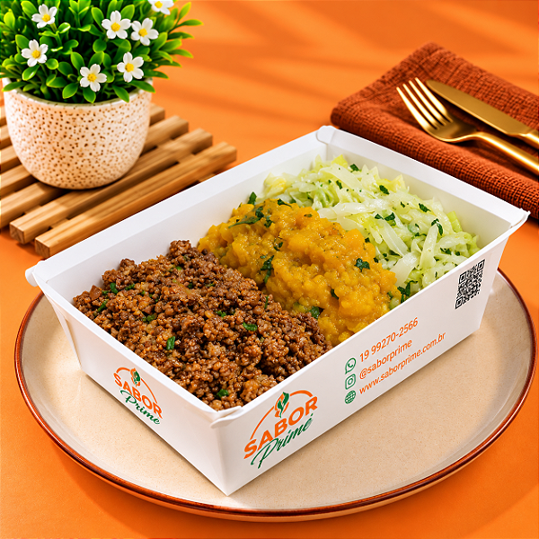 Carne moida + Purê de cabotiá + Repolho refogado
