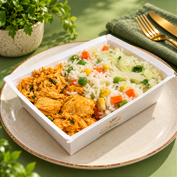 Cubos de frango + Arroz a grega + Repolho