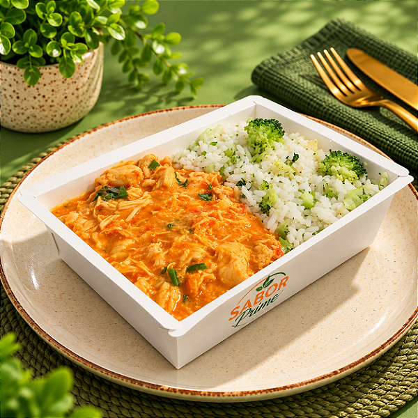 Strogonoff de frango zero lácteo + Arroz com brócolis
