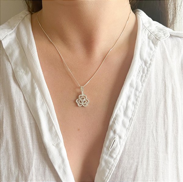 Colar em Prata Trevo Cravejado