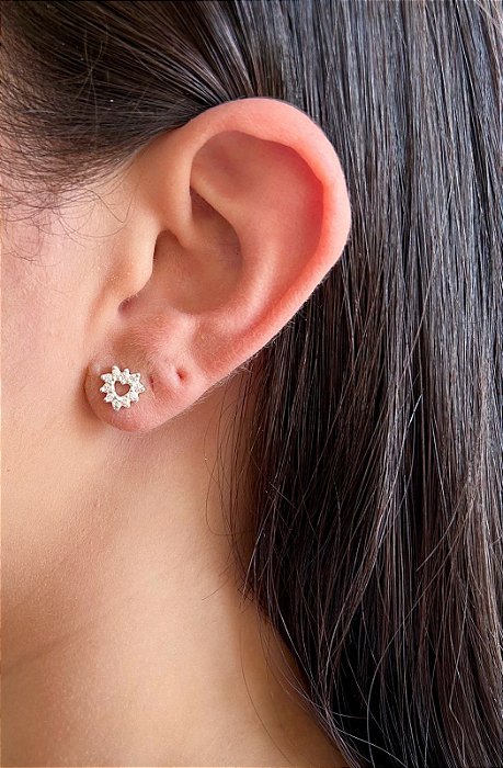 Brinco em Prata Coração Ponto de Luz