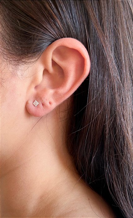 Brinco em Prata Geométrico Zircônia