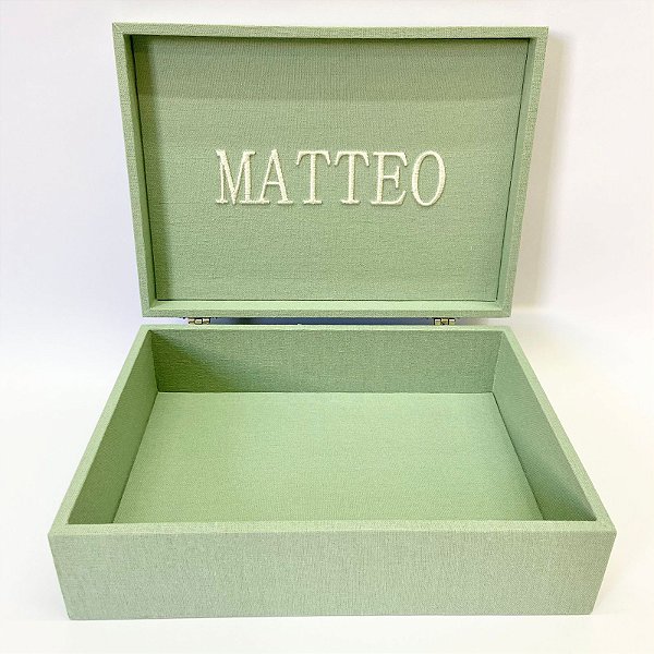 Caixa maternidade masculina com nome ou inicial bordada