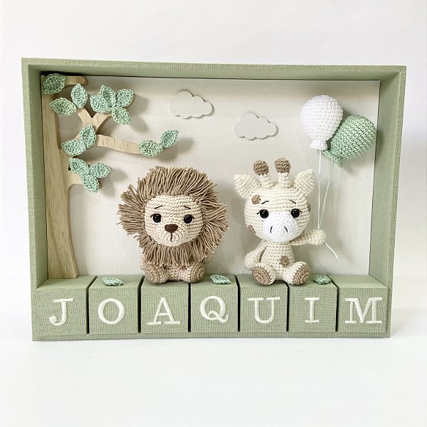 Porta maternidade masculino Safari com 2 amigurumi