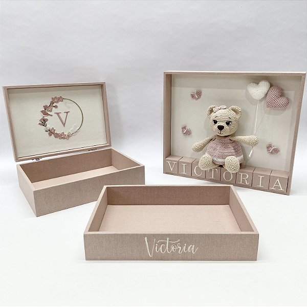 Kit maternidade feminino com 1 amigurumi