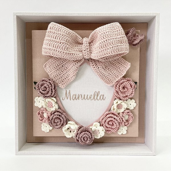 Porta maternidade feminino 3D com laço e flores em mdf