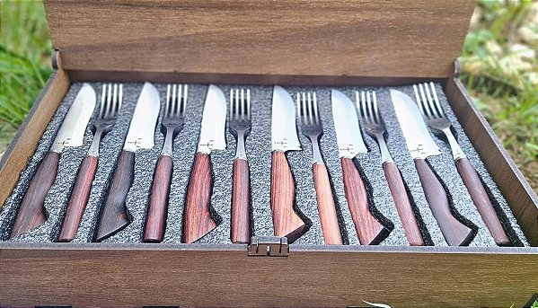 CONJUNTO DE TALHERES 24 PEÇAS (12 GARFOS / 12 FACAS)