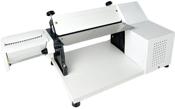 Cilindro Laminador Elétrico para Massas 28 cm Com Talharim – Malta