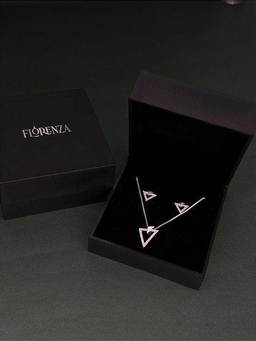 Conjunto Dois Triângulos