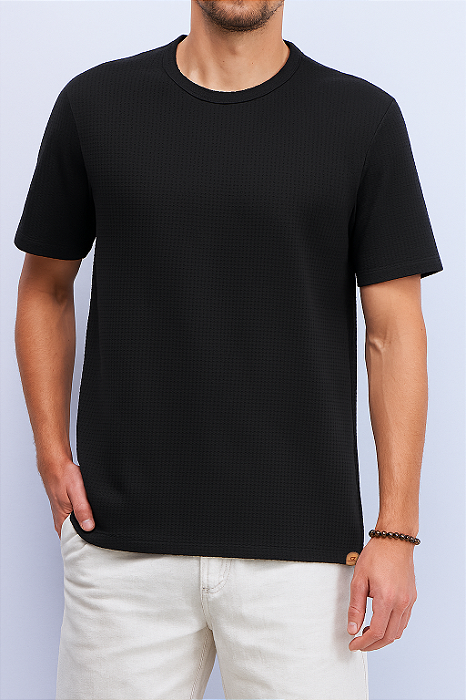 CAMISETA SLIM COM GOLA CARECA EM MALHA TEXTURIZADA