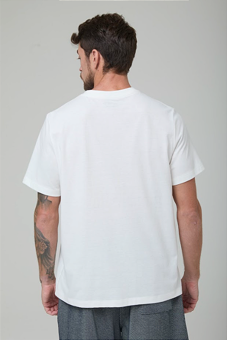 POLO HENLEY EM MALHA TOUCH PEACH MANGA CURTA