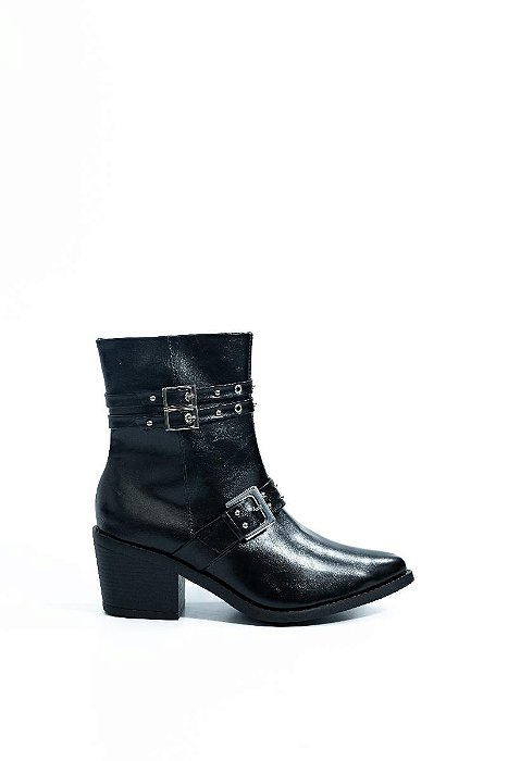 BOTA VANUCIA COM FIVELAS