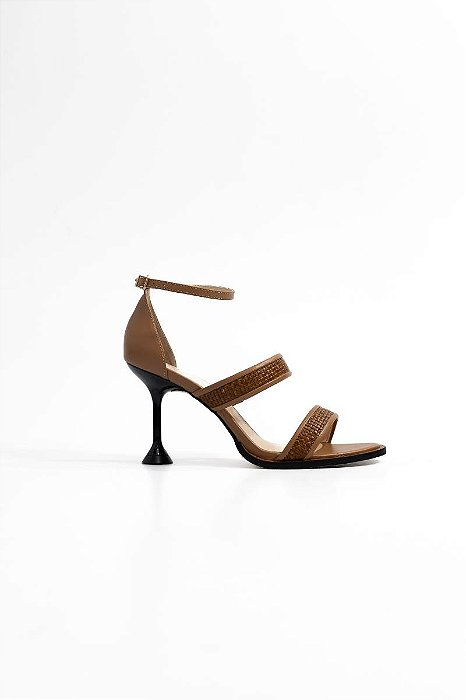 SANDALIA VANUCIA EM TRAMADO