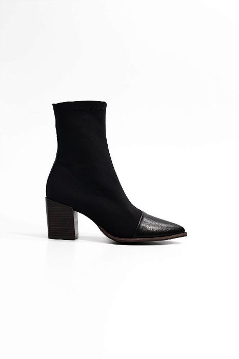 BOTA VANUCIA DETALHE EM COURO SALTO BLOCO