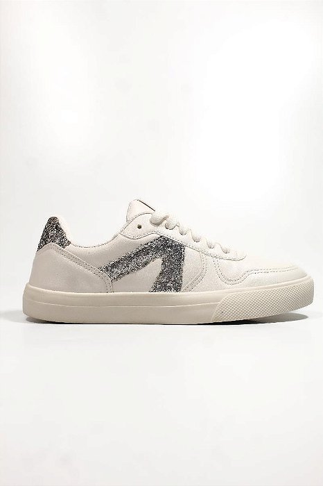 TENIS VANUCIA DETALHE BRILHO