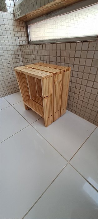 Mesinha auxiliar ripada Hígia