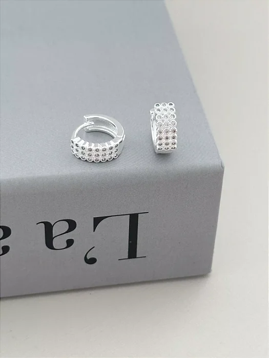 Argolinha três fileiras cravejadas de zircõnias