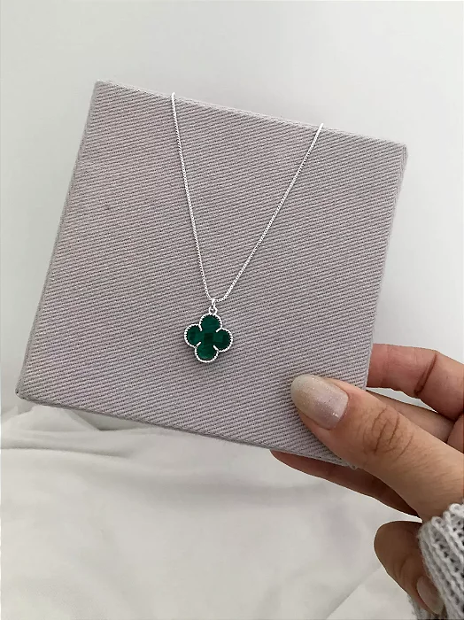 Colar Virginia verde