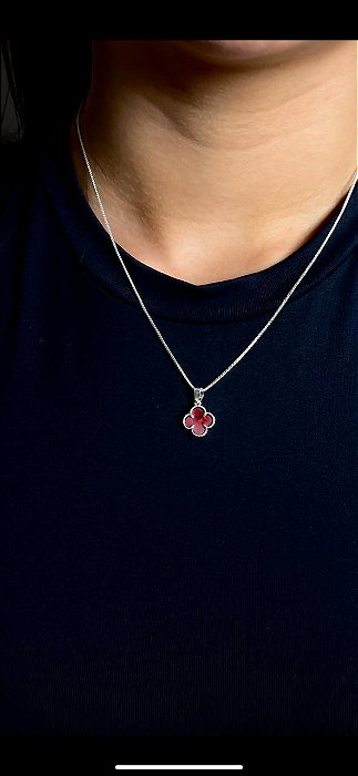 Colar Virginia cherry Baby + Argola quadrada cravejada