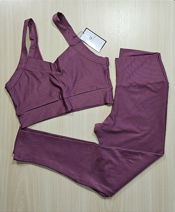 Conjunto de Legging Canelado - G (com top modelo Movimento)
