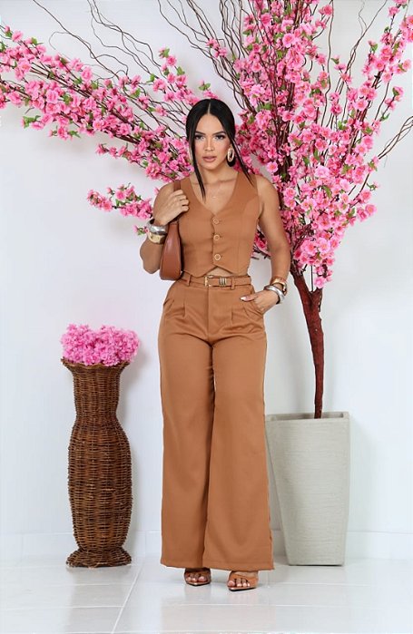 Conjunto de Calça, Colete e Cinto Forrado