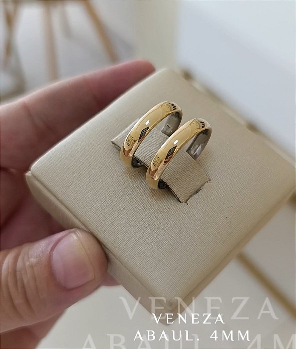 Par de Alianças Abauladas 4mm