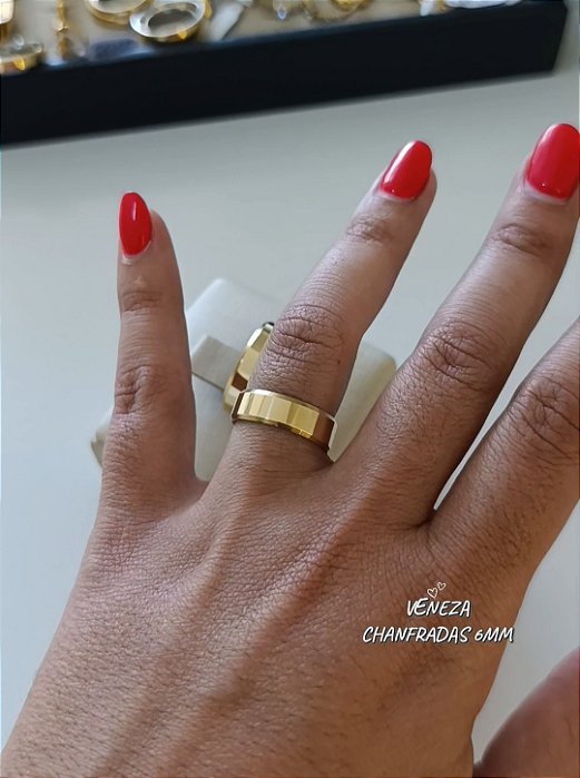Par de Alianças 6mm Chanfradas