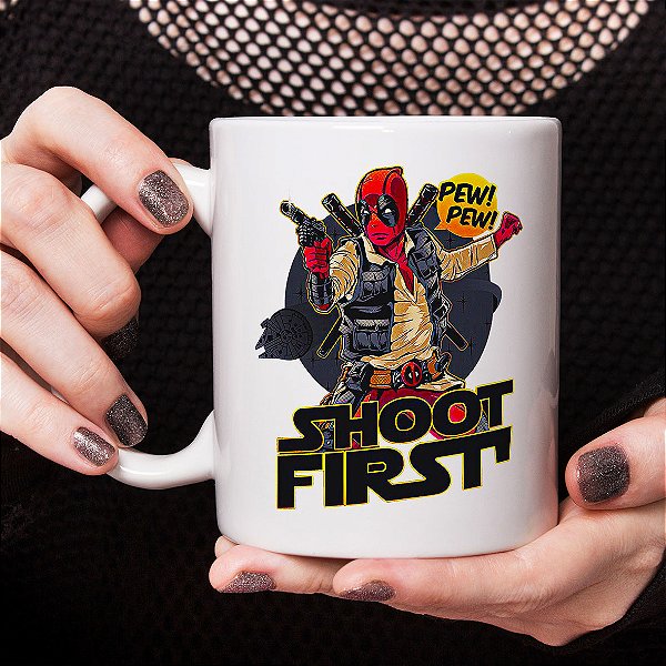 Caneca Shoot First Pew Pew Deadpool Marvel Comics Branca