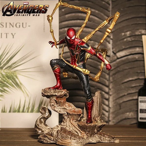 Estátua Colecionável Iron Spider Homem Aranha Spider-Man Vingadores Guerra Infinita Marvel Comics 24 cm