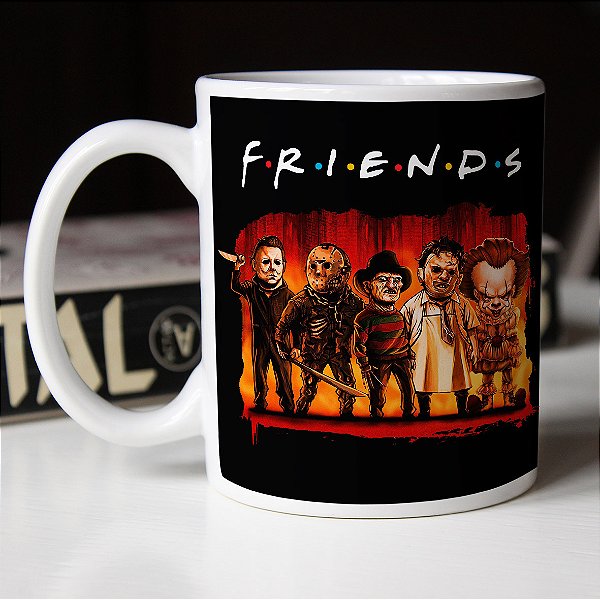 Caneca Cilíndrica Friends Halloween Horror Serial Killers Terror Personagens Branca