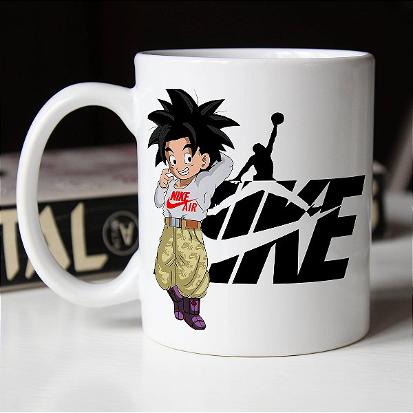 Caneca Cilíndrica Goku Nike Air Dragon Ball Jordan NBA Basquete Branca