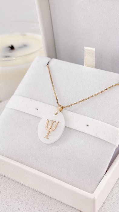 Colar Profissão Psicologia – Madrepérola com Pingente Dourado