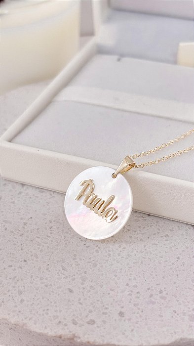 Colar Personalizado com Pingente de Nome Em Pérola - Banho de Ouro 18k