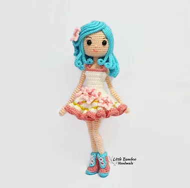 Boneca Menina Flor de Ameixa (REF 06)